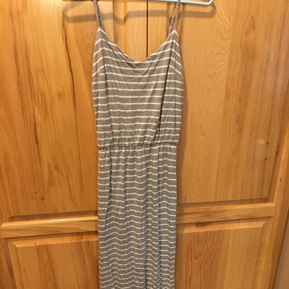 Gap adjustable strap maxi dress